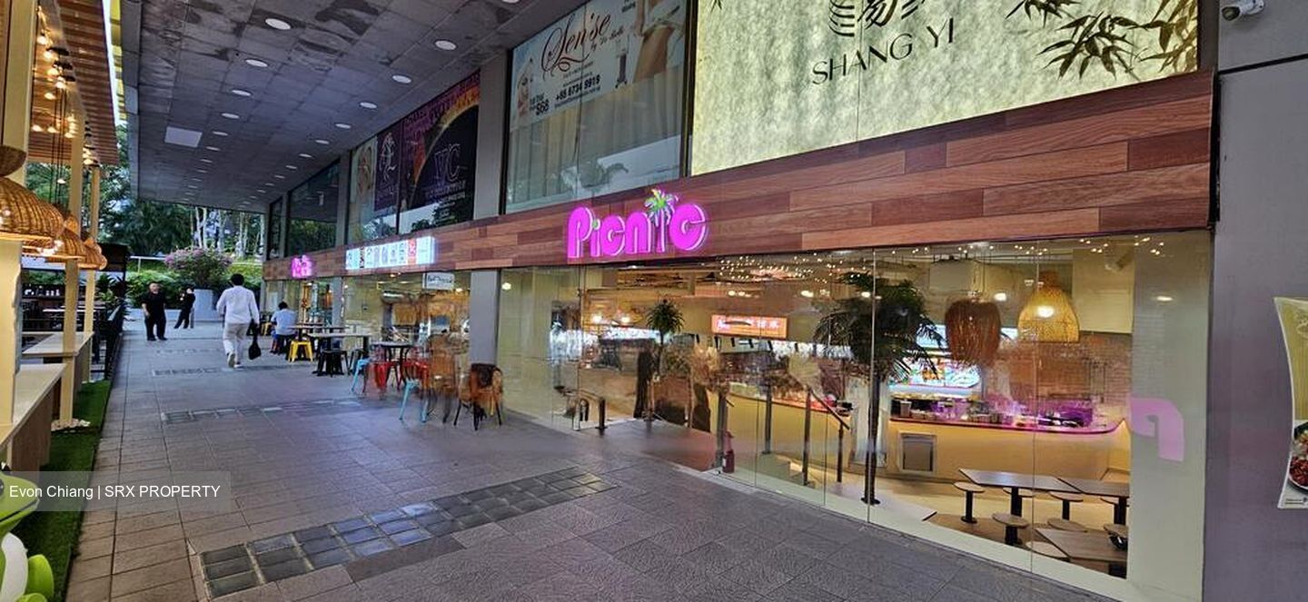 Scotts Road (D9), Retail #481137731